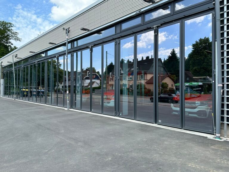 Folding doors for the fire and rescue station IV in Bochum-Weitmar